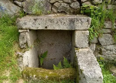 La fontaine du Bioradou-Badant, Savennes, Creuse - Lokaly